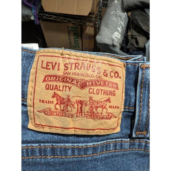 Levis 512 Perfectly Slimming Boot Cut Jeans Blue Stretch Mid Rise Denim Women's - Picture 4 of 8